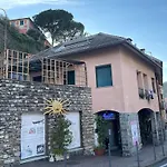 Lorenzo Marchesi House * Recco